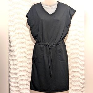 32 COOL Black DRESS Sz S Short Sleeve Vneck Drawstring